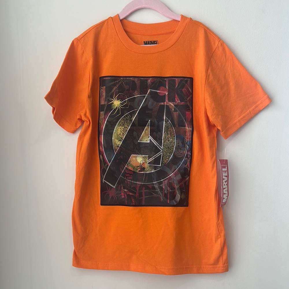 Boys Marvel T-shirt Trick or Treat size L NWT